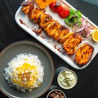 نیرو جهت کار در کافه رستوران ساده تا حرفه ای|استخدام خدمات فروشگاه و رستوران|تهران, تجریش|دیوار