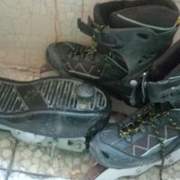 اسکوتر شارژی همراه با کفش اسکیت و وسایل ایمنی|دوچرخه، اسکیت، اسکوتر|تهران, قیطریه|دیوار