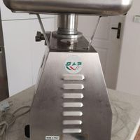 چرخ گوشت ایتالیایی SAPچرخگوشت صنعتی رومیزی گیربکسی|خردکن، آسیاب، غذاساز|تهران, اکباتان|دیوار