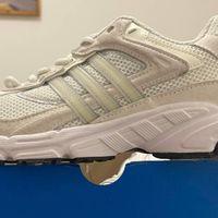 کفش اورجینال Adidas مدل response cl white سایز ۳۸|کیف، کفش، کمربند|تهران, قیطریه|دیوار