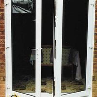 نصاب نصب و ریگلاژ درب و پنجره دو جداره upvc|خدمات پیشه و مهارت|تهران, عبدل‌آباد|دیوار