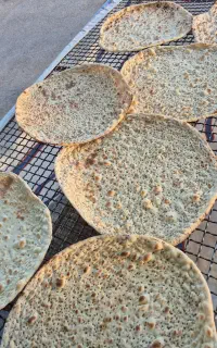 نیازمند ۲ عدد کارگر خانم شاطر و تنور زن