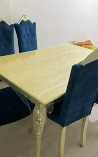 میز نهارخوری نو نشیمن گاه پر
