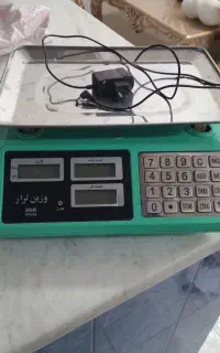 ترازوی دیجیتال در حد نو