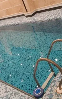اسیدشویی استخر