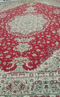 فرش ۱۲ متری قرمز