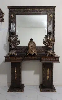 ایینه وکنسول
