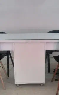صندلی و میز