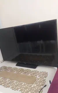 تلویزیون ۴۰ اینج نیازمند تعمیر