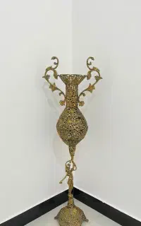 گلدان برنزی پایه بلند فرشته