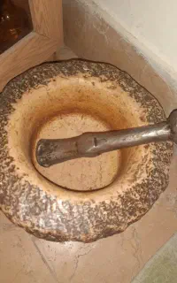 هاون سنگی با قدمت ۱۵۰ ساله