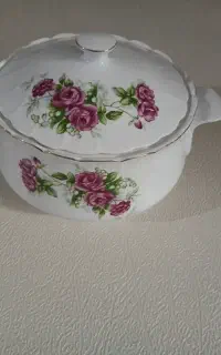 سوپخوری گلسرخ قدیمی سالم