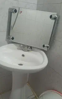 روشویی با آینه بدون شیر