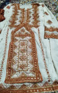 لباس ۵وجب درحدنو