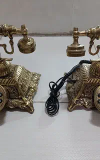 تلفن وتمساح برنجی