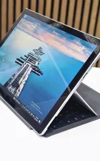 سرفیس پرو ۷ بسیار تمیز نسل ۱۰
