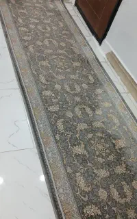 فرش نگین و کناره یک در سه قالیچه