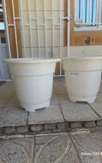گلدون پلاستیکی نو اصلا استفاده نشده