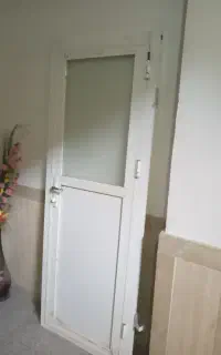 درب سرویس بهداشتی