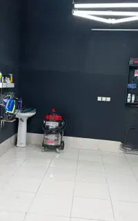 نقاشی و دیتیلینگ خودرو (سرامیک و لیسه گیری)