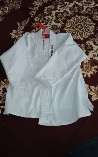 یک دست لباس کاراته نو