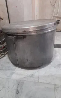 دیگ رستورانی و سینی و ابگرمکن و ترازو