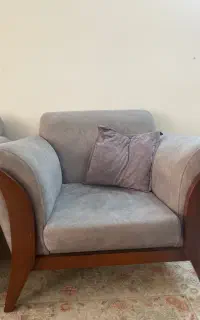 دو عدد مبل تکی
