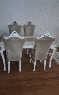 میز غذاخوری