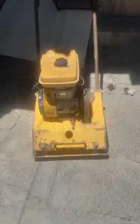 (کمپکتور یا قلتک یا زمین کوب)