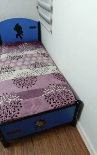 تخت به همراه تشک