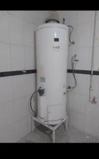 ابگرمکن تمیز و نو