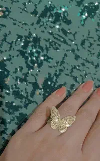 انگشتر پروانه
