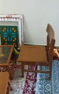 شش عدد صندلی چوبی تمیز