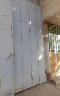 در گاراژ