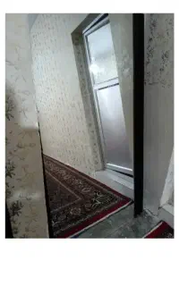 اینه قدی و شیشه