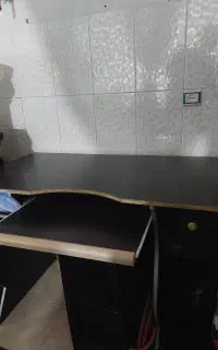 میز کامپیوتر بزرگ و نو