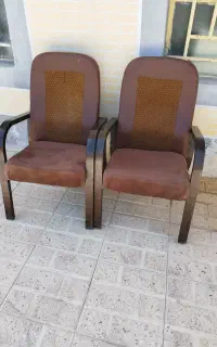 دو عدد صندلی نو مبلی مناسب همه صنفها