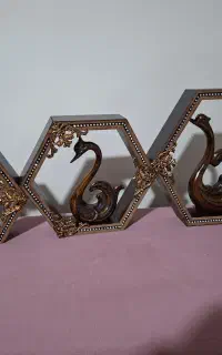 مجسمه های دیوار کوب داخل قاب
