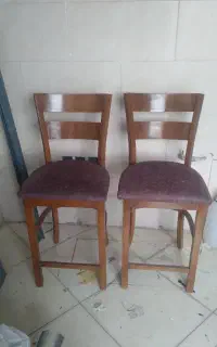صندلی چوبی