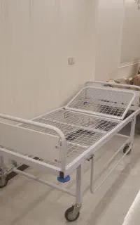 تخت بیمارستانی