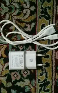 شارژر اصلی usb در حد نو سالم سالم