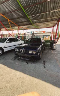 BMW E30