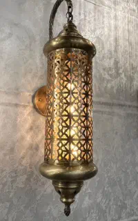 دیوار کوب فانوسی