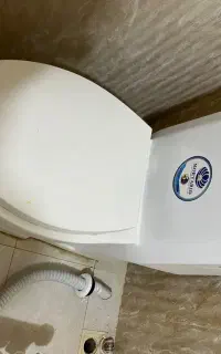 توالت فرنگی مروارید در حد نو
