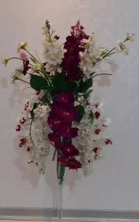 گلدان جامی شیشه ای بزرگ با ۱۲ شاخه گل