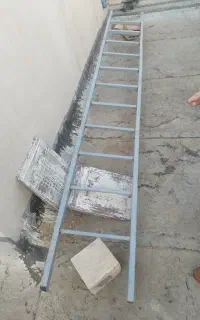 نردبان آهنی