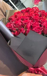 10 شاخ رزهلندی با تزئین ۷۰۰