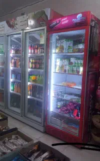 فروشنده خانم