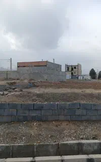 ۲۰۰مترزمین