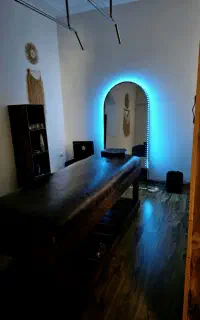 تخت چرمی ماساژ و تتو